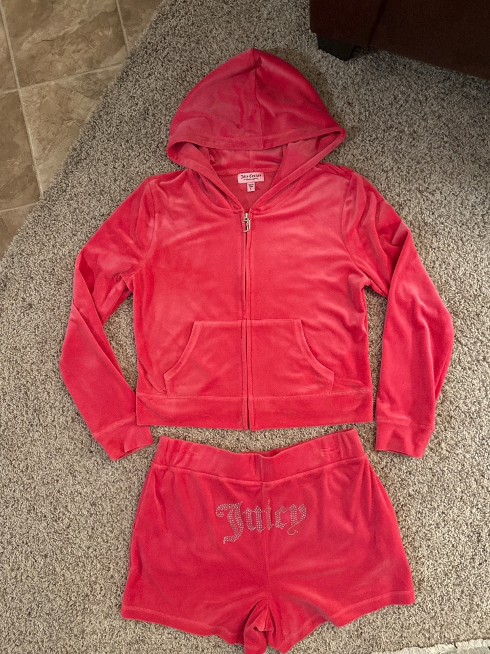Pink Juicy Couture Velour 2 Piece Size Large